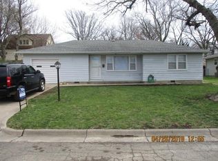 410 S B St, Herington, KS 67449