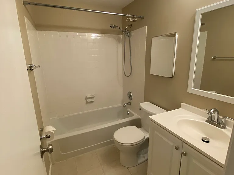 11262 Silentwood Ln — Photo 13