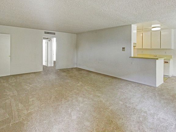 2nd image of 5328 Newcastle Ave Unit 33