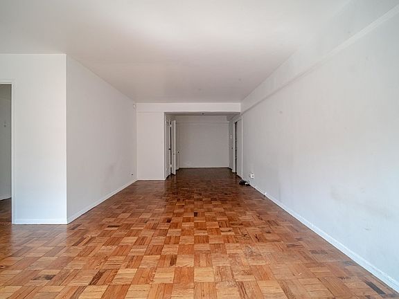 3rd image of 210 E 36th St APT 9B