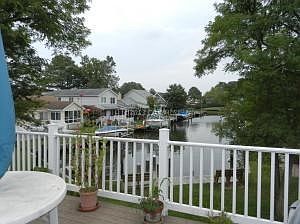 deck off dining