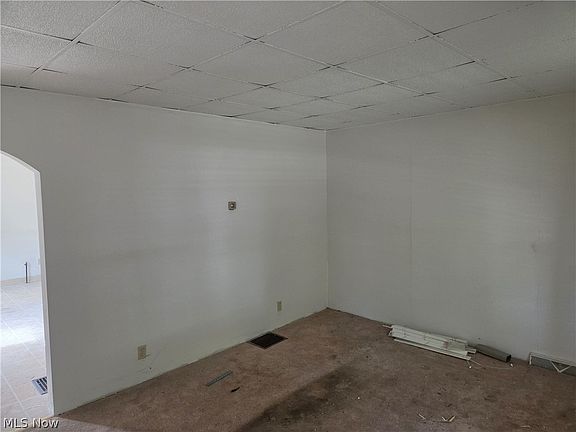 5th image of 52 Wilhelm St