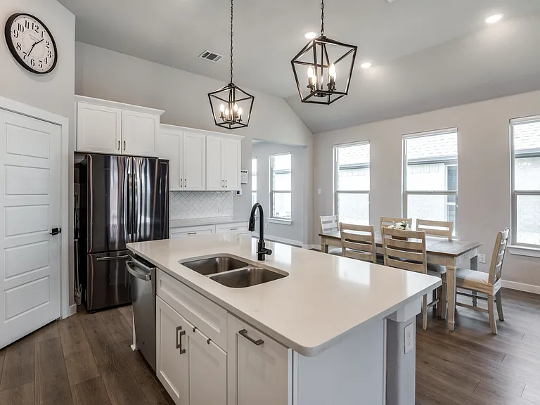 3509 Clara Dr — Photo 6