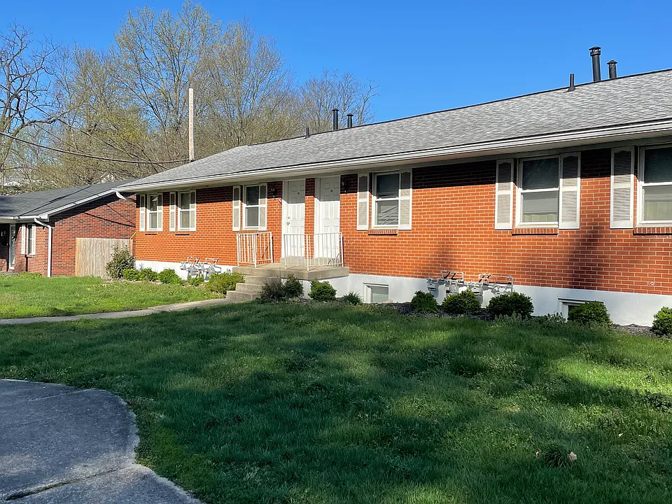 330 Spring St #14