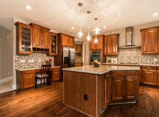 7990 Spalding Hls, Sandy Springs, GA 30350