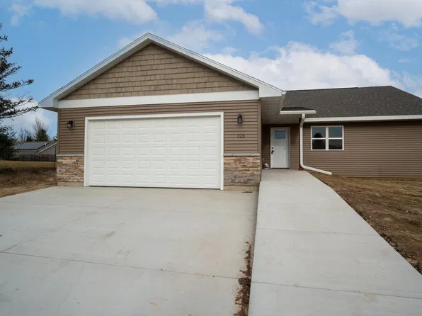 325 Adams Avenue E, Fall Creek, WI 54742