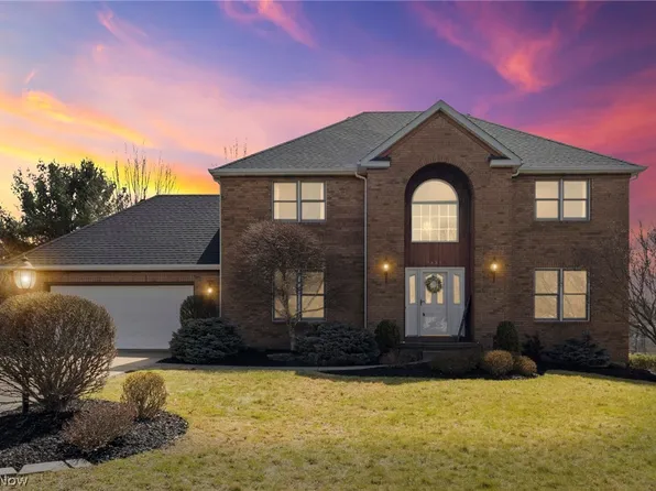 9431 Yvonne Dr, North Royalton, OH 44133