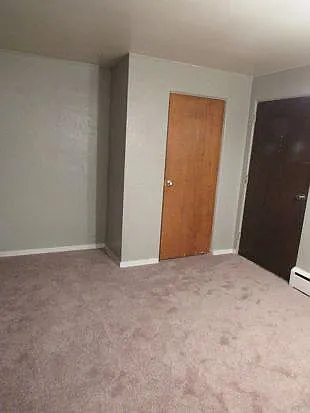 2 bed, 700 sqft, $900 — Photo 2