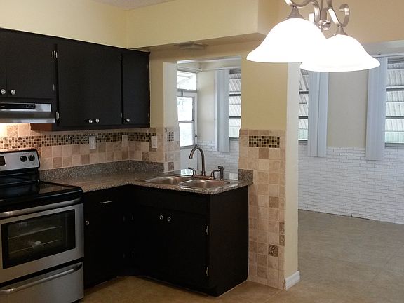 5th image of 7502 NW 71st Ave