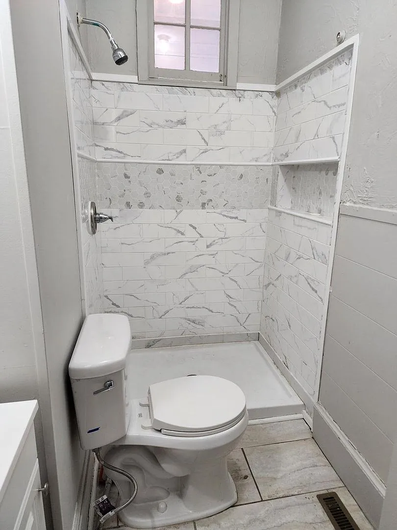 3001 Clark Street — Photo 4
