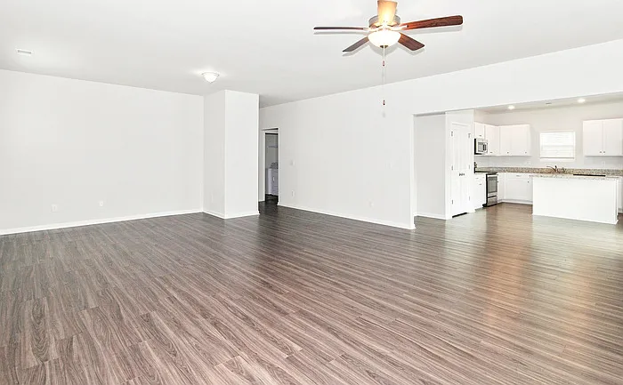 3 bed, 2.0 bath, 1665 sqft, $2,195 — Photo 3
