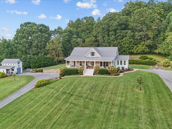 951 Hamilton Trl, Piney Flats, TN 37686