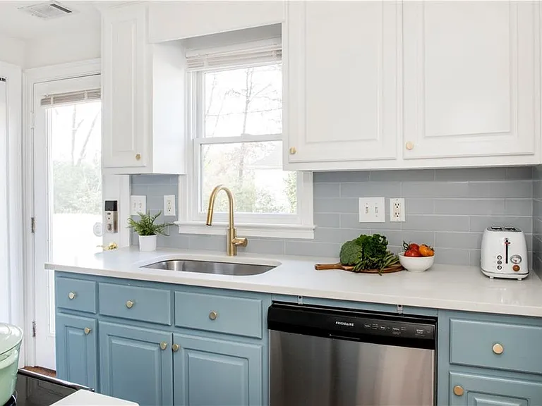 935 Greenwood Ave NE #D — Photo 5