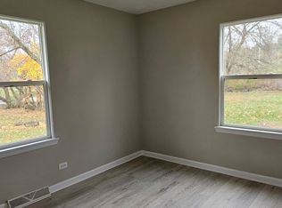 7119 S Solon Rd, Spring Grove, IL 60081