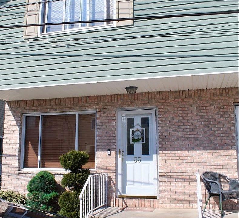 1st image of 33 Vanessa Ln