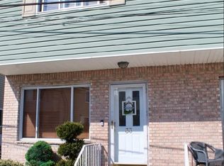 33 Vanessa Ln, Staten Island, NY 10312