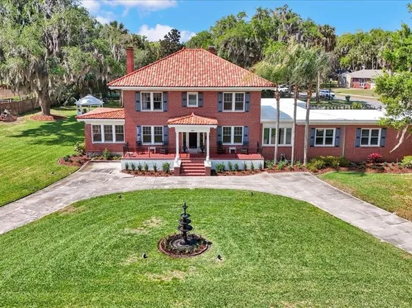 405 Lake Shore Dr, Leesburg, FL 34748