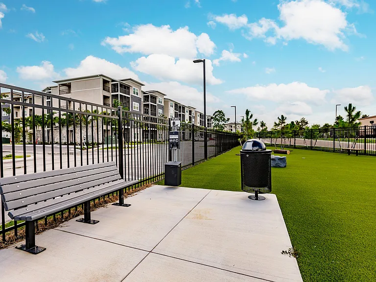 Vantage Apartments — Photo 13