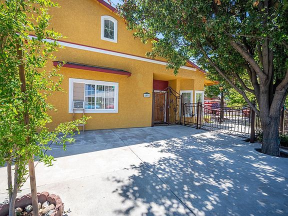 3rd image of 4004 E Horner Ave