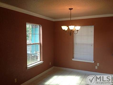 3rd image of 368 N San Horacio Ave