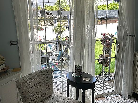 Sliding door to deck