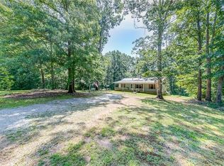 2014 Athens Rd, Royston, GA 30662