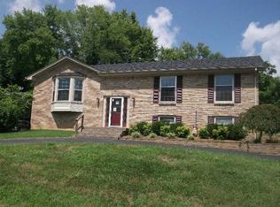 8907 Collingwood Rd, Jeffersontown, KY 40299