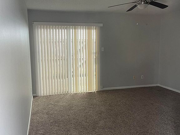 2nd image of 1920 Kavanaugh Blvd APT 1