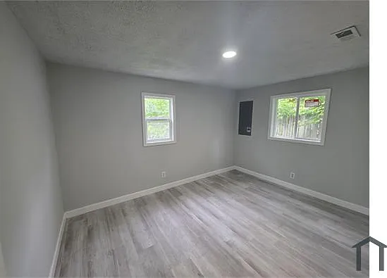 2504 Collier St — Photo 15