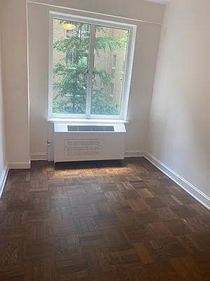 Rented by essential NEW YORK Real Estate | media 9