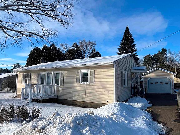 2nd image of 46 Pinecrest Drive