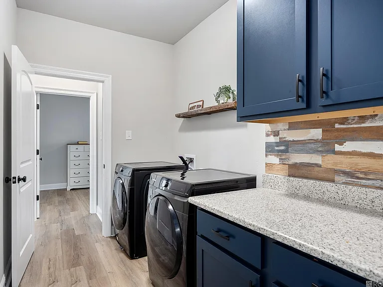 13138 Ducks Landing St — Photo 17
