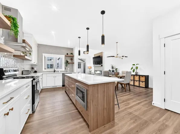 66 Gladstone Bnd, Spruce Grove, AB T7X 2X6