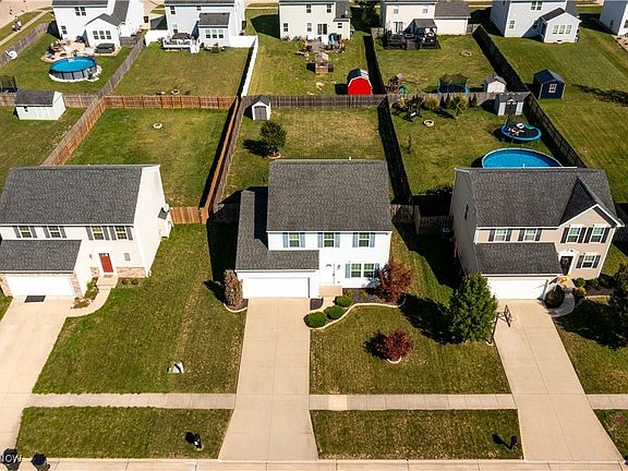 4th image of 160 Fairfield Dr