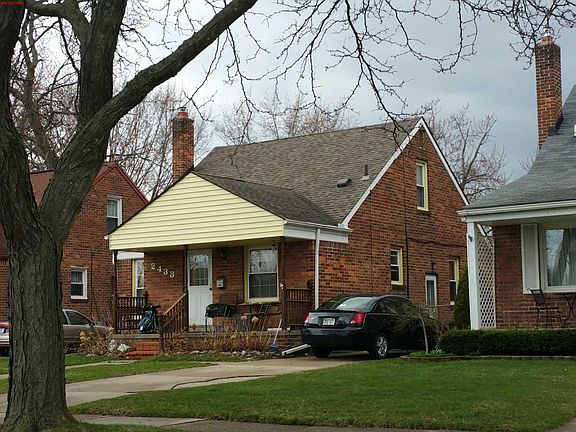 4th image of 2433 N Wilson Ave