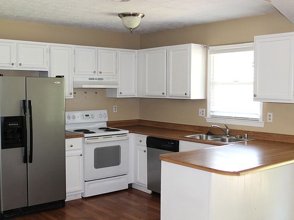 5th image of 3908 Wyndham Ct