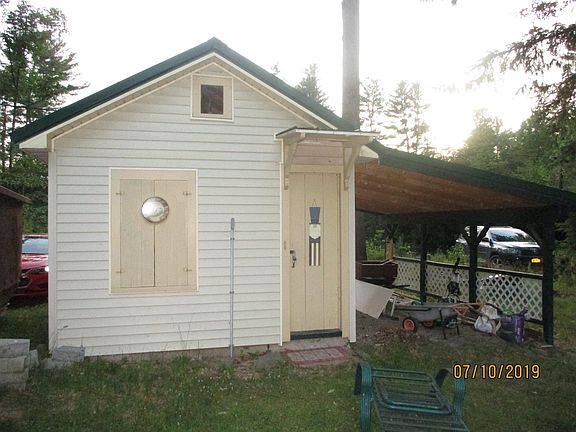 2nd image of 113 Burgess Pl