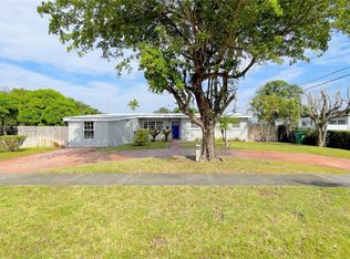 875 NW 168th Ter, Miami Gardens, FL 33169