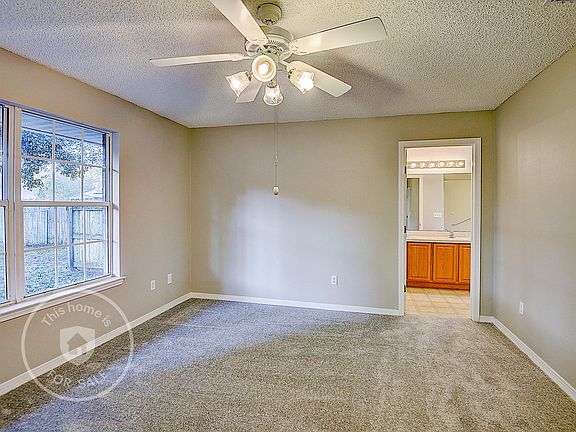 5th image of 4101 Everett Ave