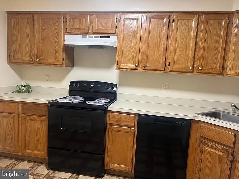 8720 Grasmere Ct #8720 — Photo 21