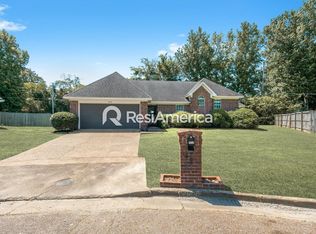 5476 Forest Creek Cv, Memphis, TN 38141