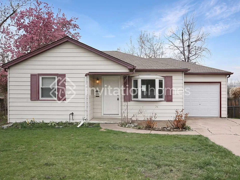 1740 W Crestline Dr