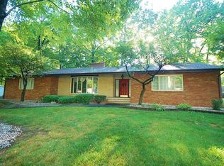 221 Heather Ln, Cortland, OH