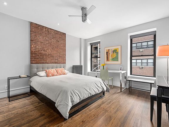 3rd image of 438 W 47th St APT 3A