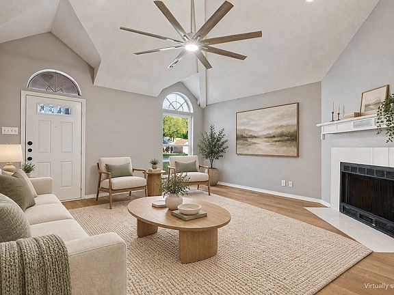 5th image of 605 Reeves Ln
