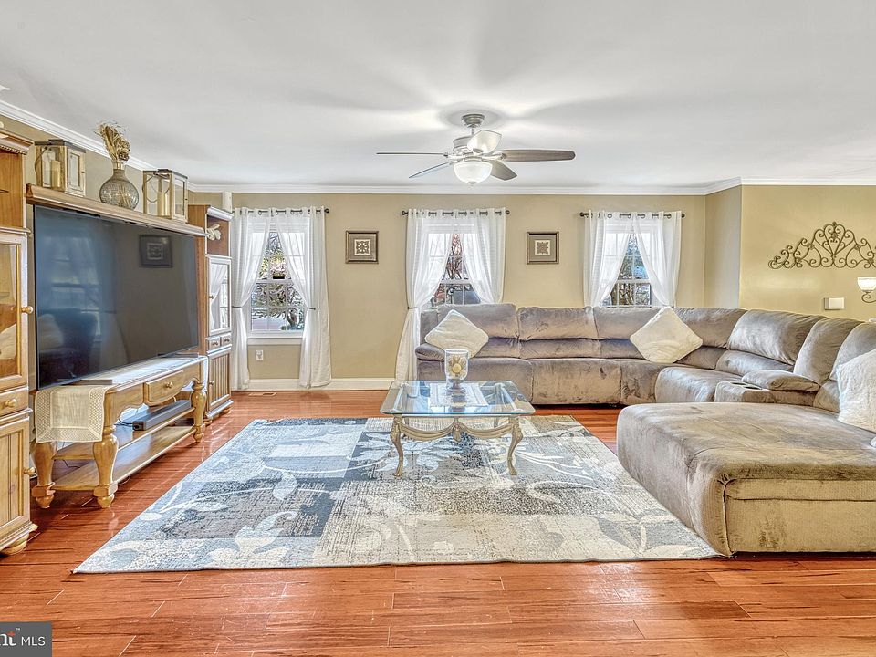 6222 Capella Ave, Burke, VA 22015 Zillow