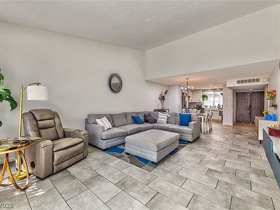 4th image of 2461 El Paseo Cir