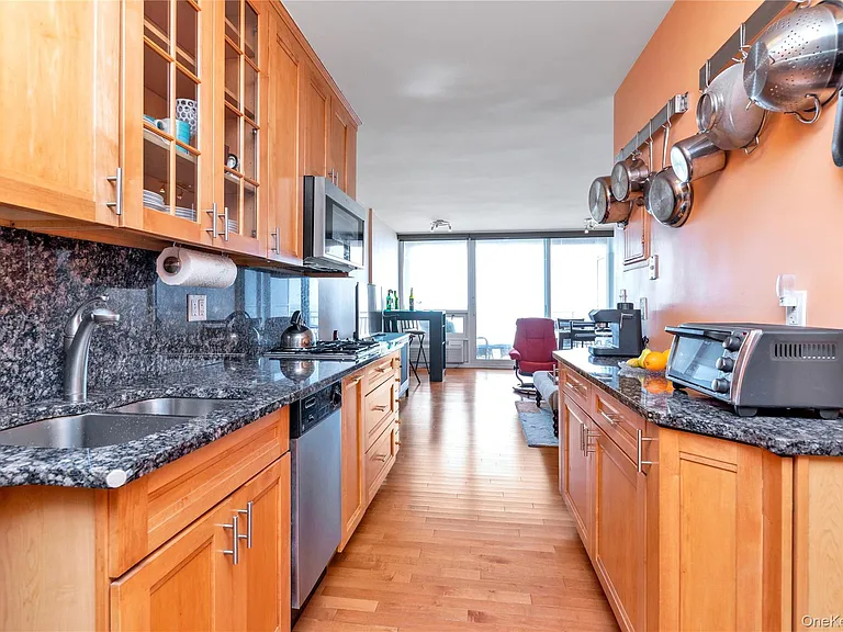 830 Shore Rd #3I — Photo 9