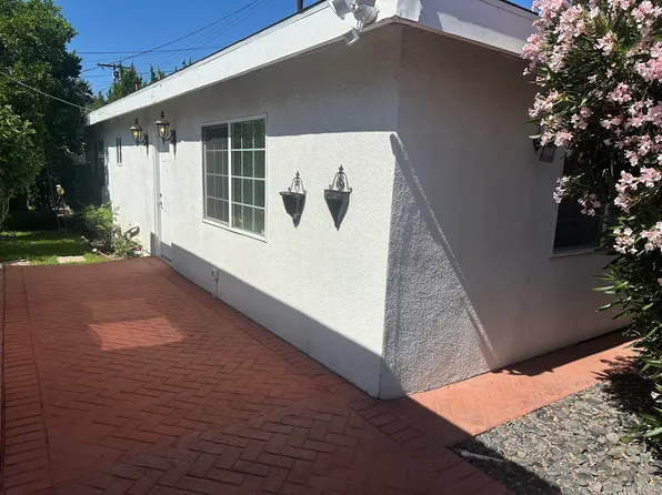 5802 Beckford Ave Unit A, Tarzana, CA 91356