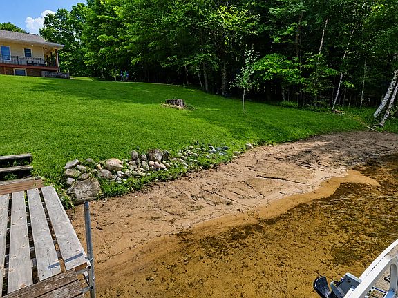 4th image of 6739 Maple Rd E